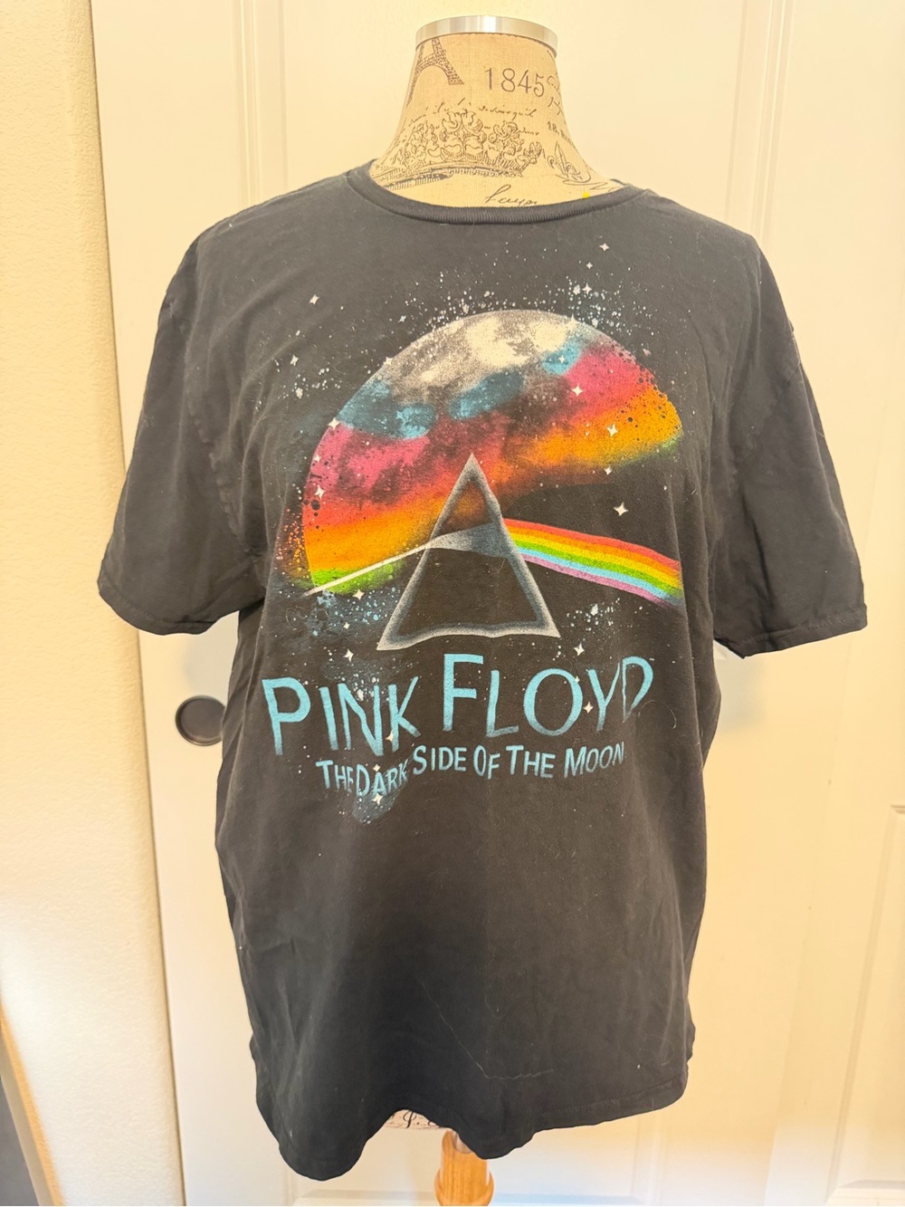 Pink Floyd Black Tee with Rainbow Prism and Moon Graphic